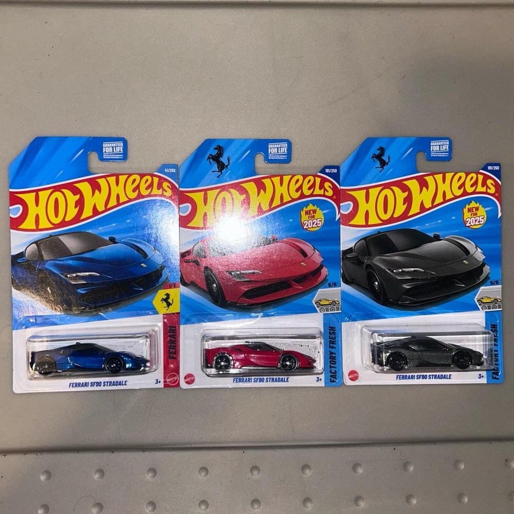 Hot Wheels Ferrari SF90 Stradale 3 Diecast Car Bundle